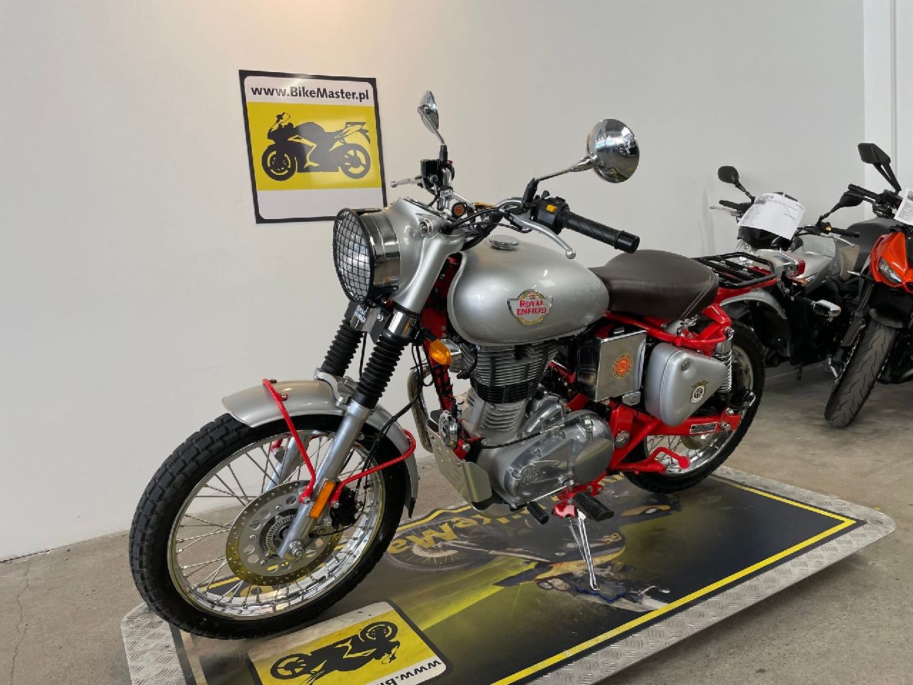 royal enfield trials 500 accessories